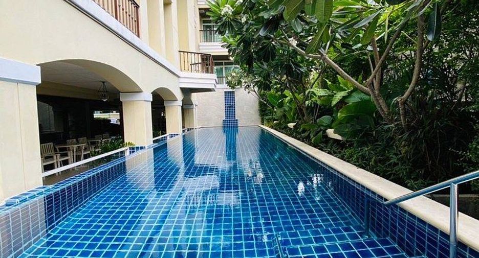 For rent 3 bedrooms condo in Watthana, Bangkok