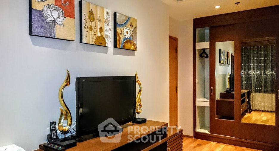 For rent 2 bedrooms condo in Khlong Toei, Bangkok