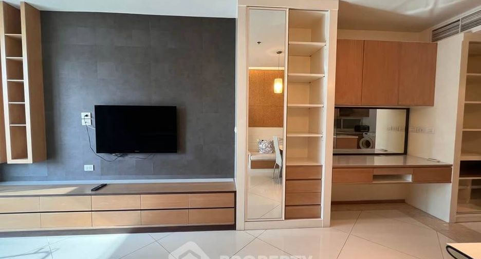 For rent 1 bed condo in Sathon, Bangkok