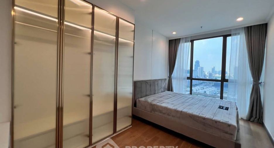 For rent 3 bedrooms condo in Watthana, Bangkok