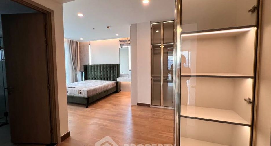For rent 3 bedrooms condo in Watthana, Bangkok