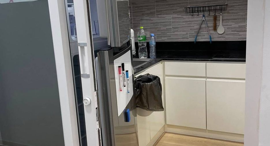 For rent 2 ベッドルーム condo in Bang Rak, Bangkok