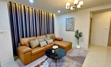 For rent 3 bedrooms condo in Huai Khwang, Bangkok