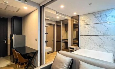 Wohnung zur Miete mit 1 Zimmer in Bang Rak, Bangkok