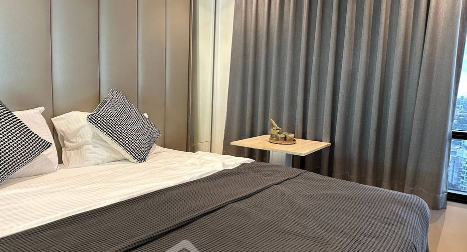 For rent 2 bedrooms condo in Watthana, Bangkok