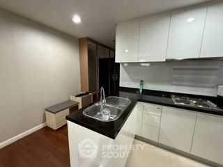À louer 2 chambres condo à Huai Khwang, Bangkok
