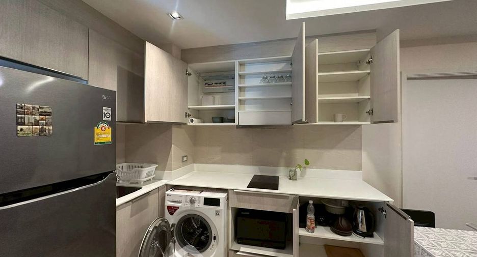 Condo en alquiler de 2 habitaciones en Khlong Toei, Bangkok