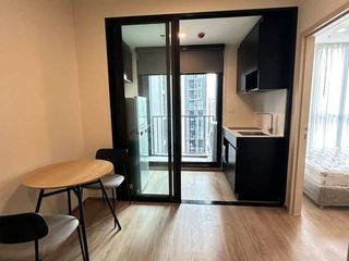 Wohnung zur Miete mit 1 Zimmer in Huai Khwang, Bangkok
