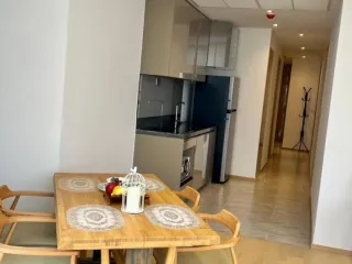 Condo en alquiler de 2 habitaciones en Huai Khwang, Bangkok