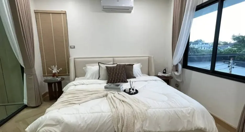 For sale 3 bedrooms house in Bueng Kum, Bangkok