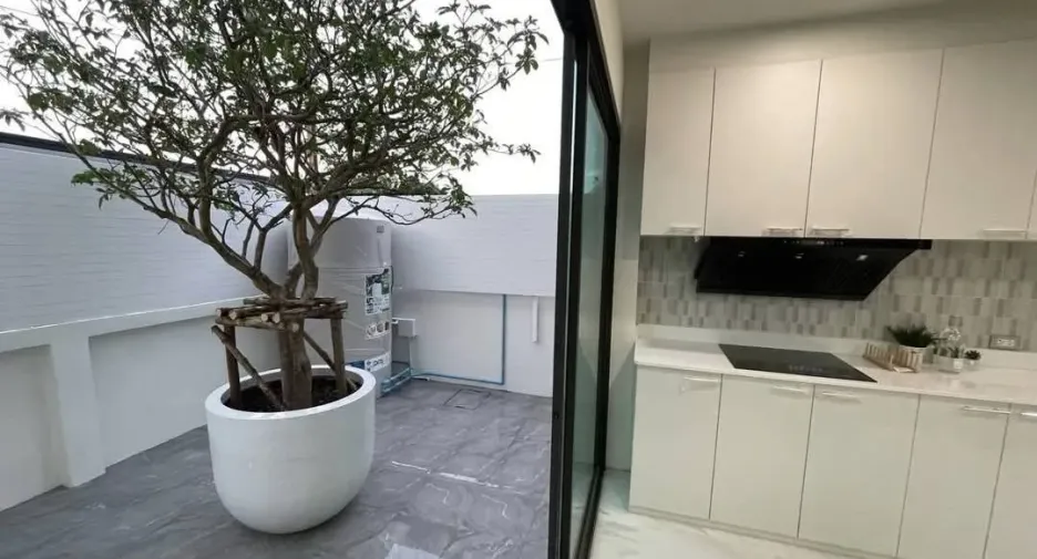 For sale 3 bedrooms house in Bueng Kum, Bangkok