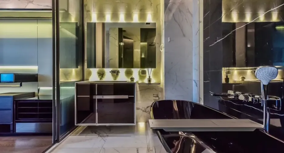 For rent 2 bedrooms condo in Watthana, Bangkok