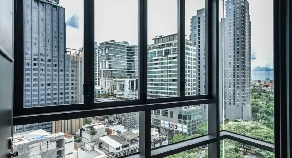 For rent 2 bedrooms condo in Watthana, Bangkok