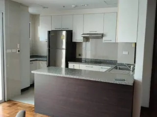 For rent 2 bedrooms apartment in Khlong Toei, Bangkok