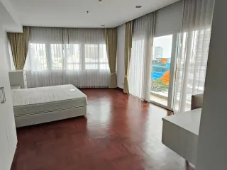 À louer 2 chambres appartement à Khlong Toei, Bangkok