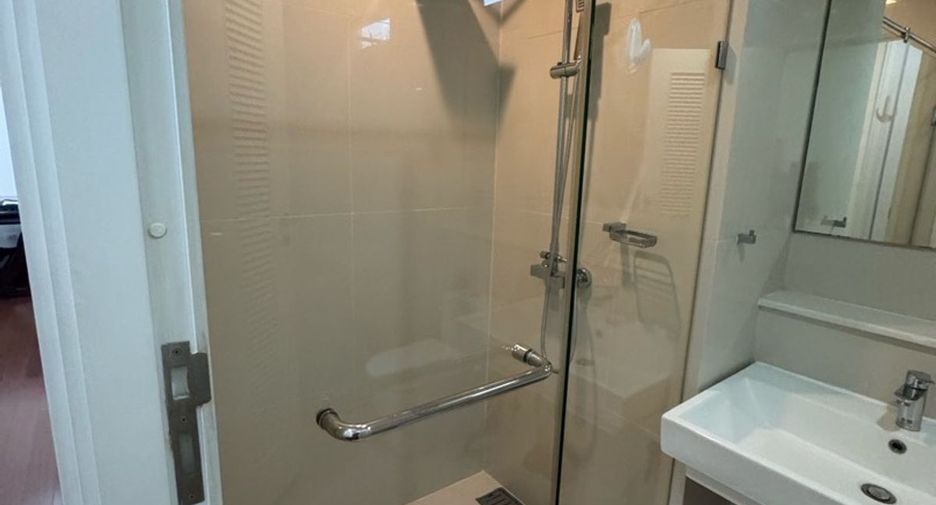 Wohnung zur Miete mit 2 Zimmer in Watthana, Bangkok