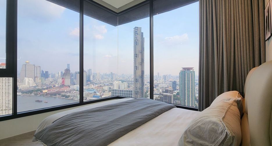 For rent 3 bedrooms condo in Khlong San, Bangkok