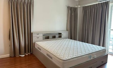 Casa en alquiler de 3 habitaciones en Bang Kapi, Bangkok