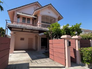 For sale 4 ベッドルーム house in Khlong Toei, Bangkok