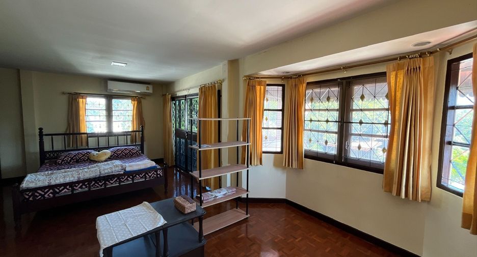 出售 4 卧室 独立屋 在 Khlong Toei, 曼谷