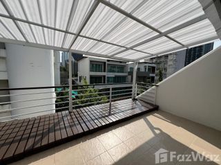 For sale 4 bedrooms townhouse in Watthana, Bangkok