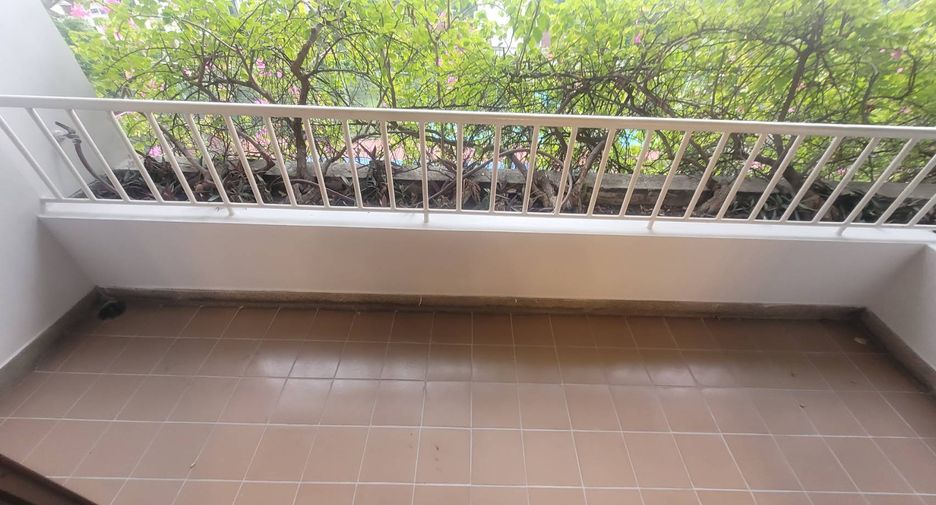 For rent 3 ベッドルーム condo in Watthana, Bangkok