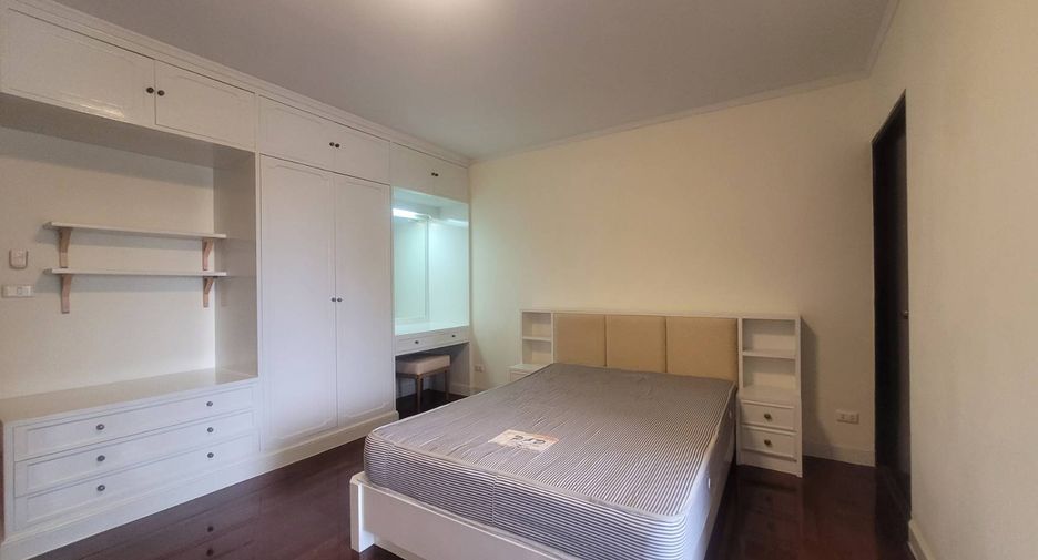 For rent 3 ベッドルーム condo in Watthana, Bangkok