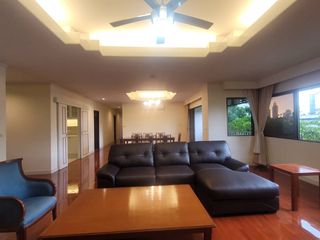 For rent 3 bedrooms condo in Watthana, Bangkok