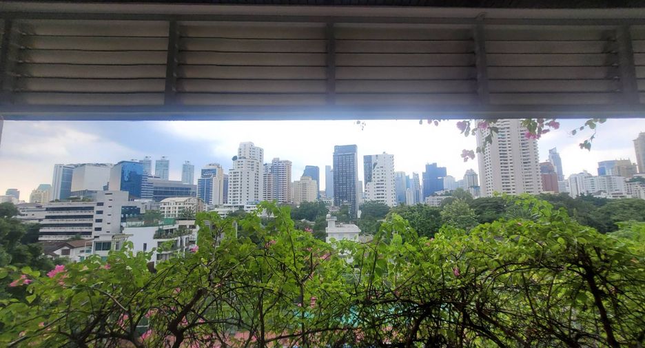 For rent 3 ベッドルーム condo in Watthana, Bangkok