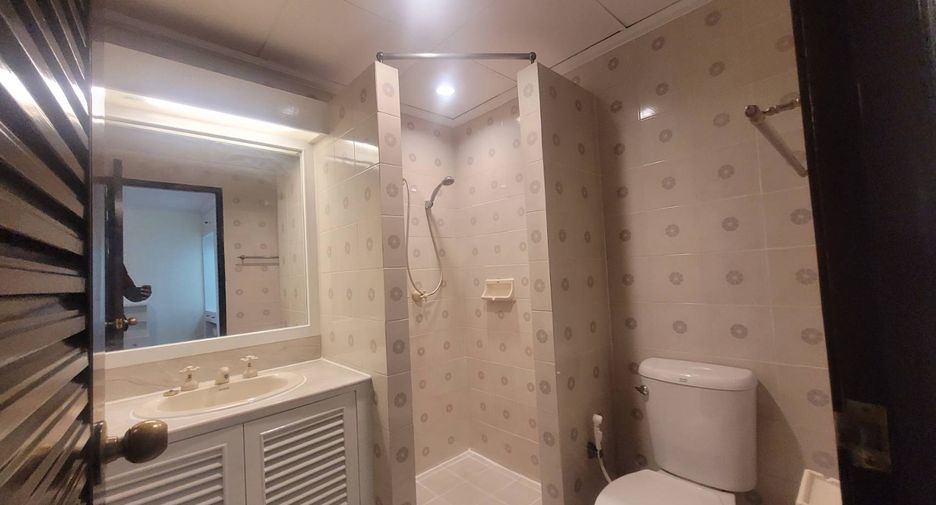 For rent 3 ベッドルーム condo in Watthana, Bangkok