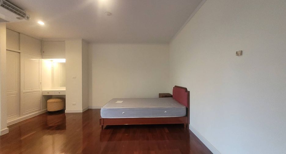 For rent 3 ベッドルーム condo in Watthana, Bangkok