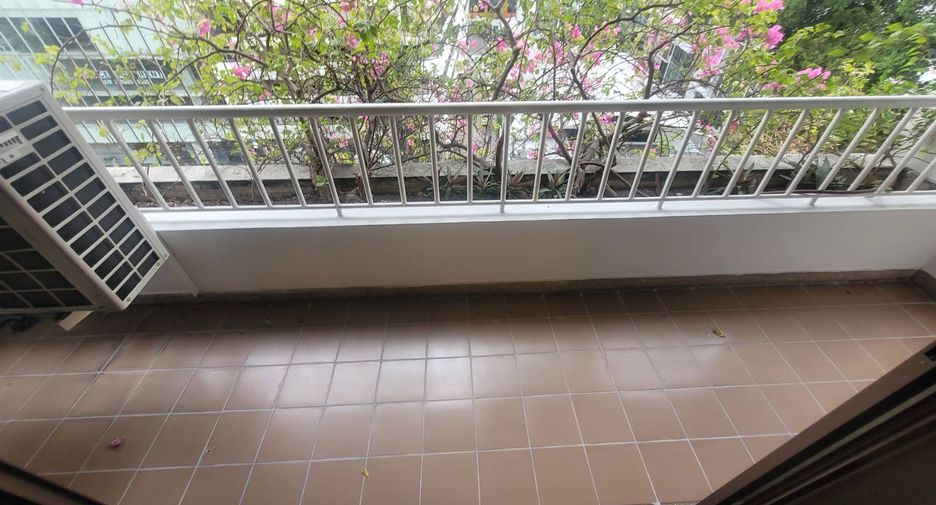 For rent 3 ベッドルーム condo in Watthana, Bangkok