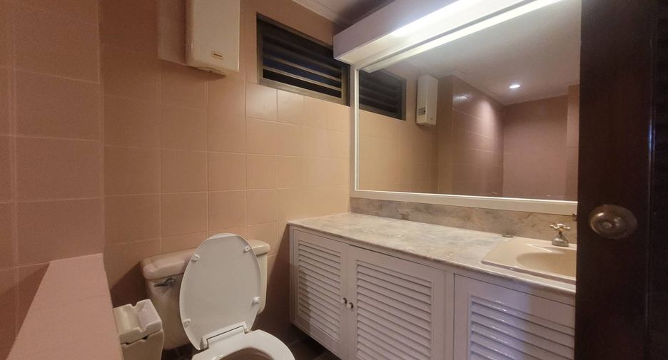 For rent 3 ベッドルーム condo in Watthana, Bangkok