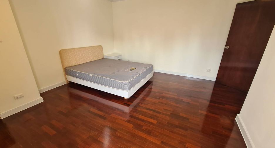 For rent 3 ベッドルーム condo in Watthana, Bangkok