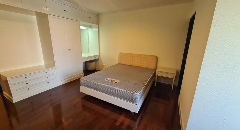 For rent 3 ベッドルーム condo in Watthana, Bangkok