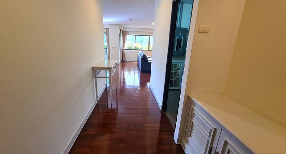 For rent 3 ベッドルーム condo in Watthana, Bangkok