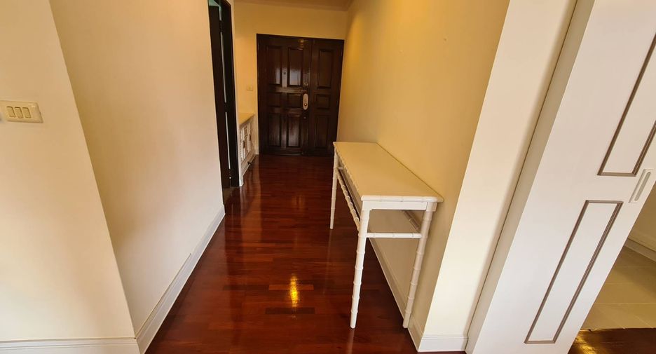 For rent 3 ベッドルーム condo in Watthana, Bangkok
