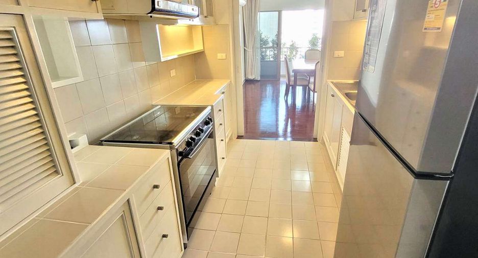 For rent 3 ベッドルーム condo in Watthana, Bangkok
