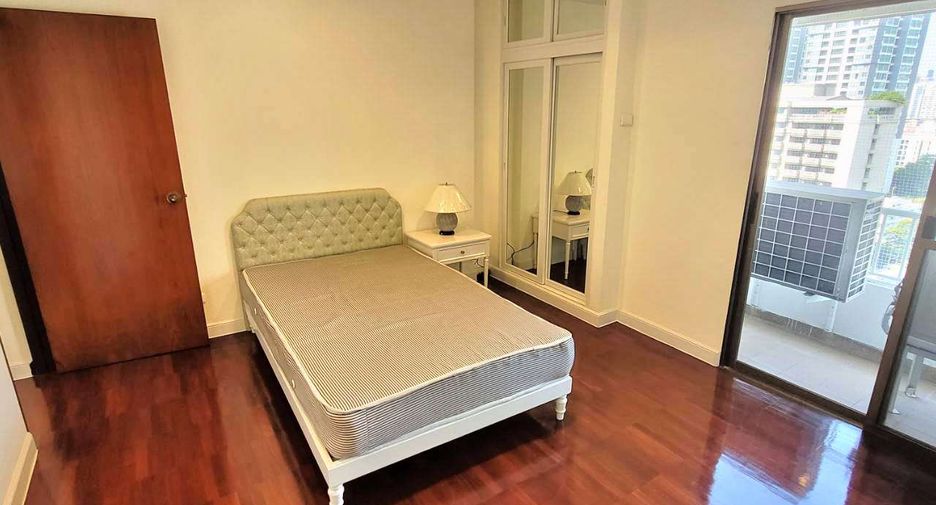 For rent 3 ベッドルーム condo in Watthana, Bangkok