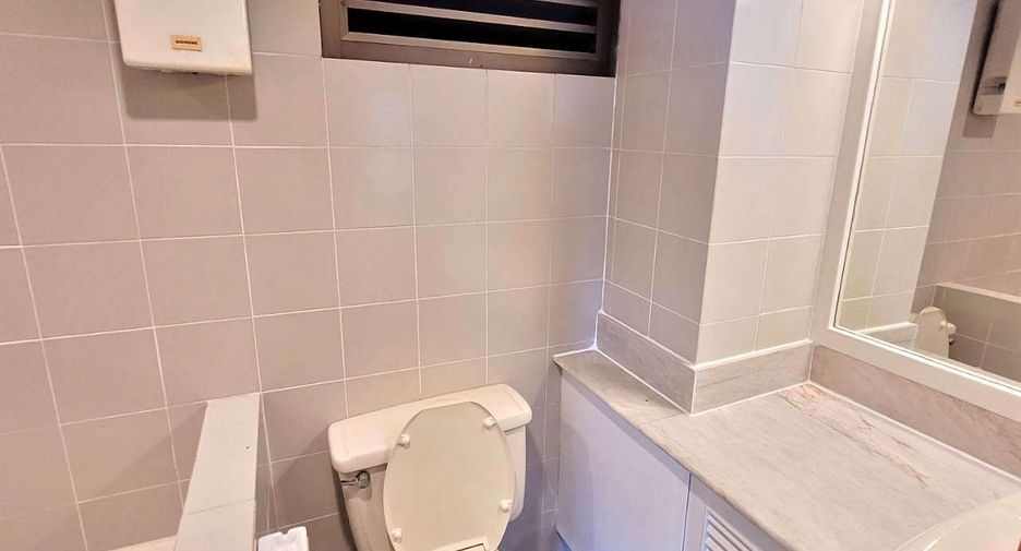 For rent 3 ベッドルーム condo in Watthana, Bangkok