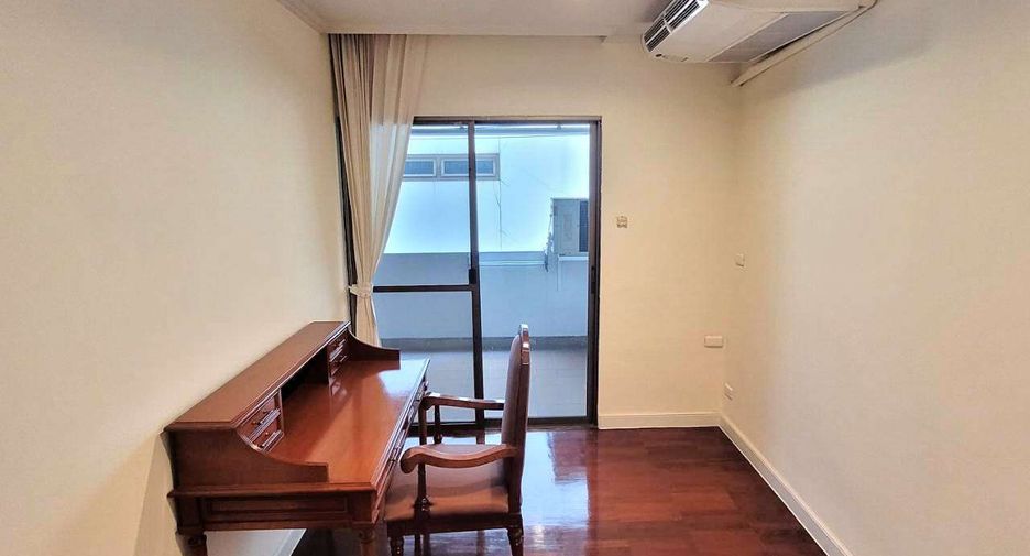 For rent 3 ベッドルーム condo in Watthana, Bangkok
