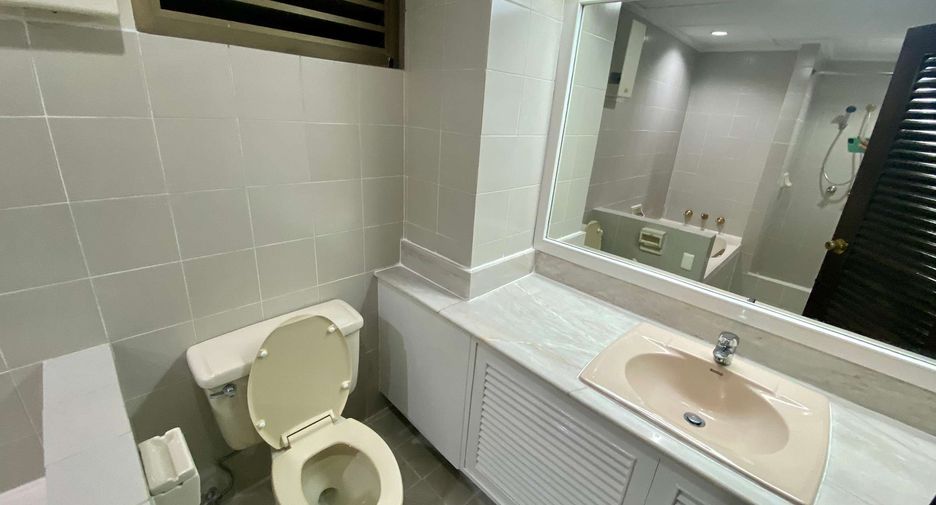 For rent 3 ベッドルーム condo in Watthana, Bangkok