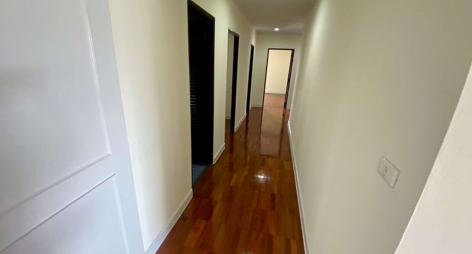For rent 3 ベッドルーム condo in Watthana, Bangkok
