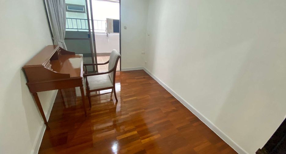 For rent 3 ベッドルーム condo in Watthana, Bangkok