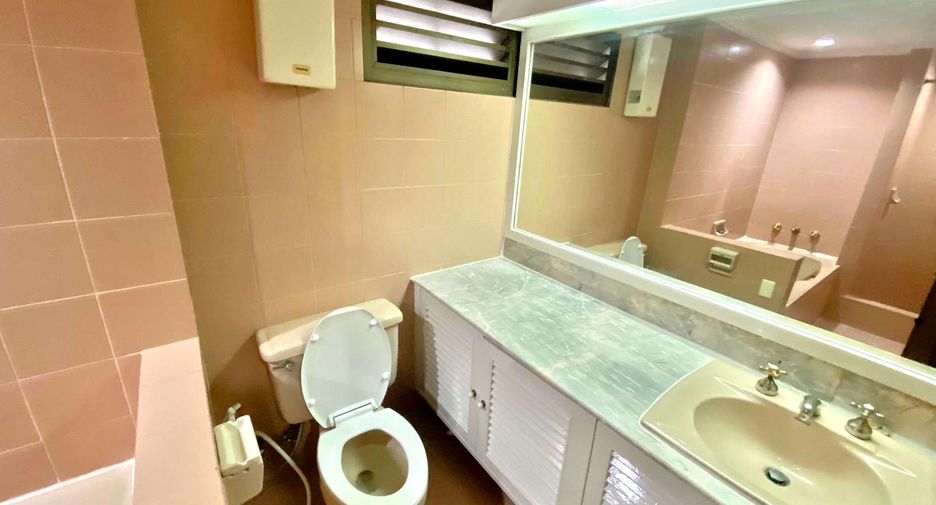 For rent 3 ベッドルーム condo in Watthana, Bangkok