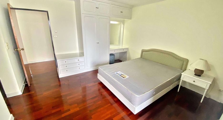 For rent 3 ベッドルーム condo in Watthana, Bangkok