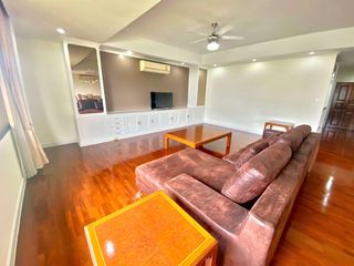 Condo en alquiler de 3 habitaciones en Watthana, Bangkok
