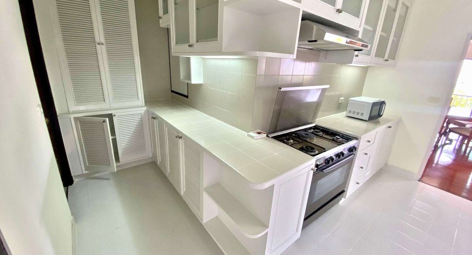 For rent 3 ベッドルーム condo in Watthana, Bangkok