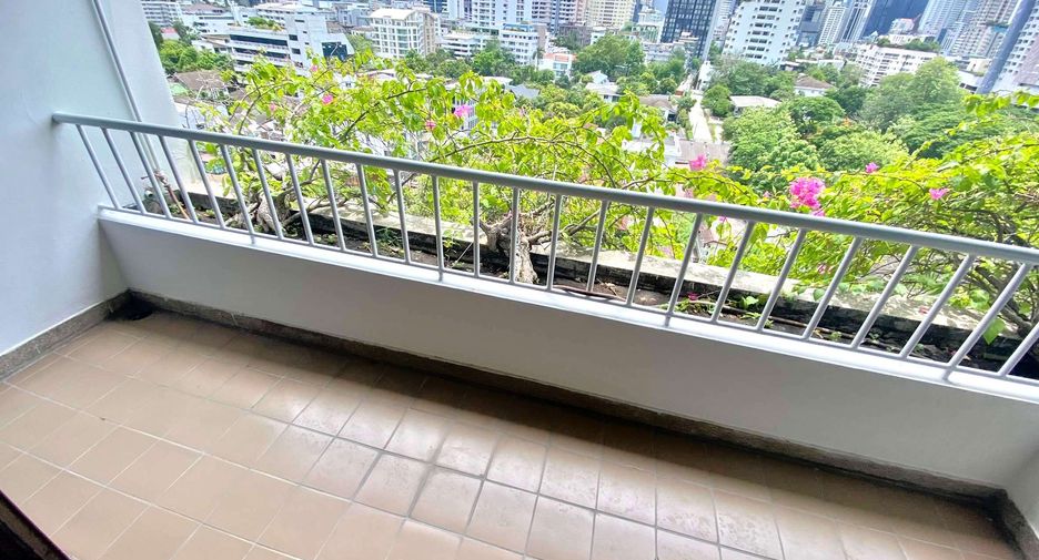 For rent 3 ベッドルーム condo in Watthana, Bangkok
