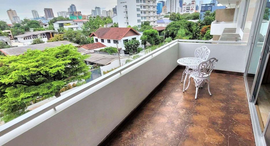 For rent 2 ベッドルーム condo in Watthana, Bangkok
